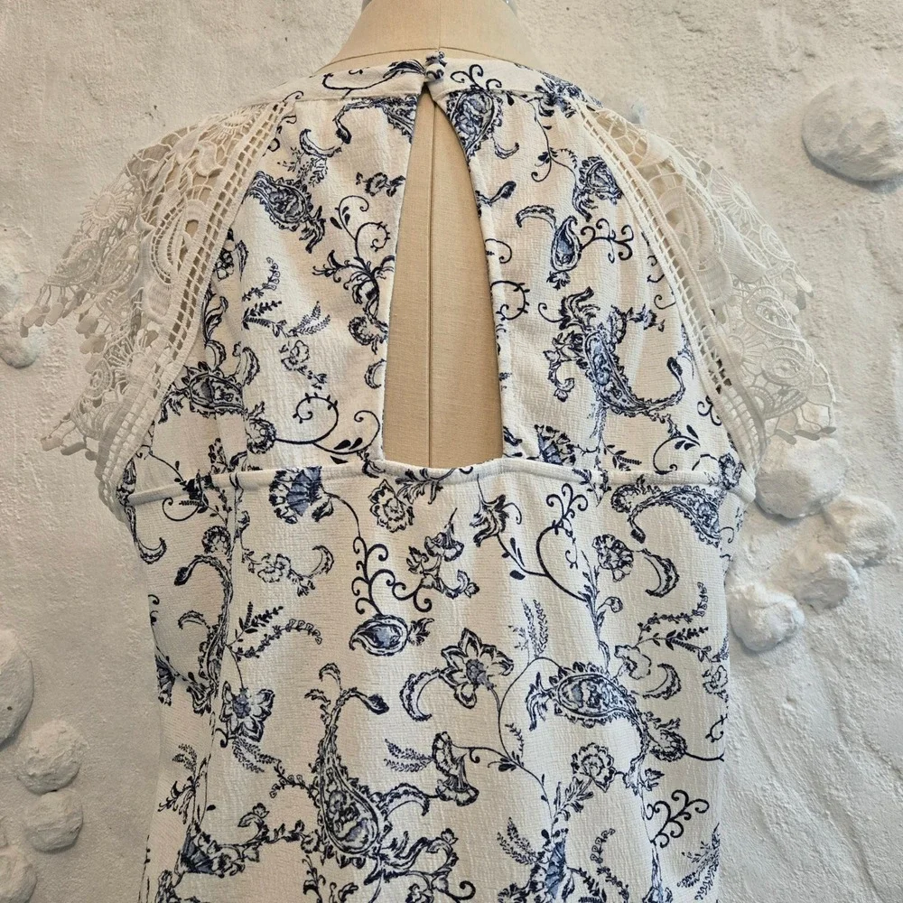 Perch Women Boho Blue White Paisley Top with Crochet Lace Shoulder Size XXL - Picture 8 of 11